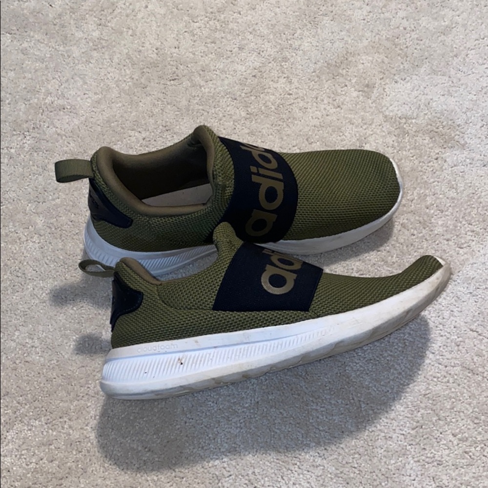 Adidas Green and Blue Sneakers with Streamlined Design - Picture 2 of 5